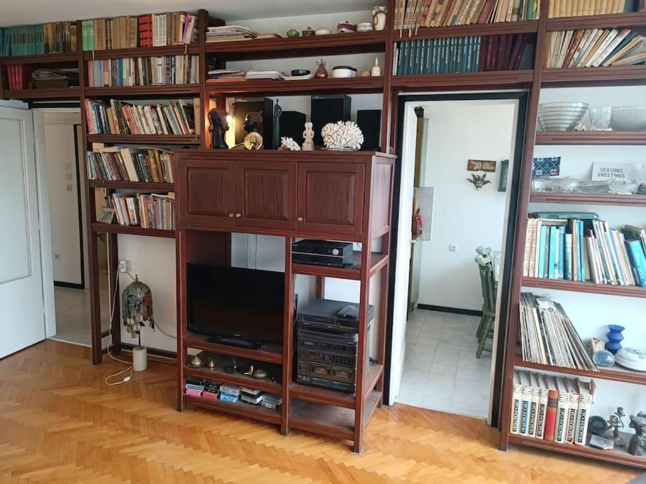 Tinel Apartment Split